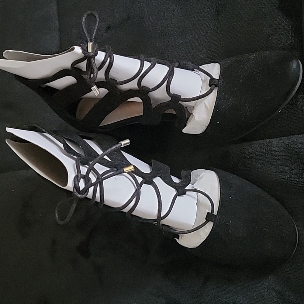Christian Siriano for payless black heels - Picture 2 of 3